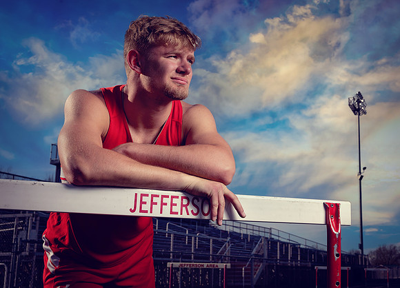boys-track-senior-pictures