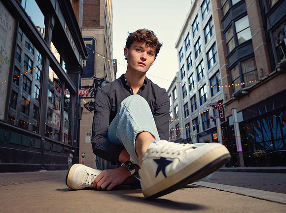 senior-boy-urban-photoshoot