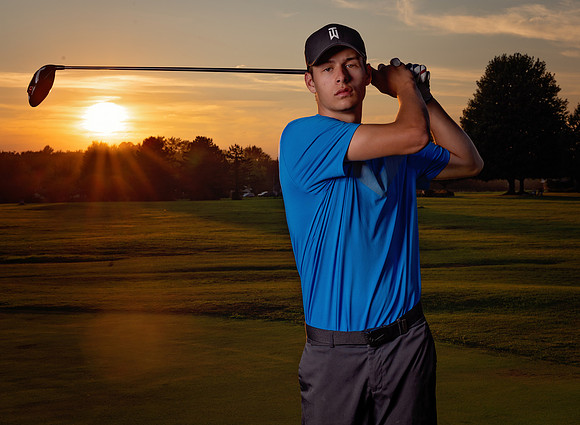 senior-boy-golf-photography-ashtabula-photographer