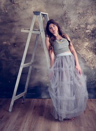 senior-girl-studio-photography
