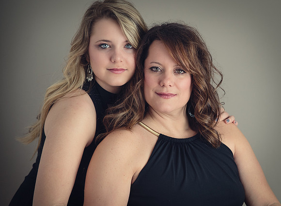 mother-daughter-photography