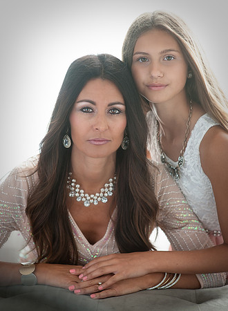 mother-daughter-portrait