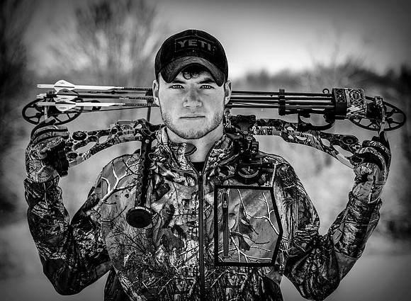 hunting-senior-picture-idea