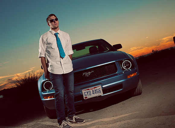 senior-boy-sunset-car