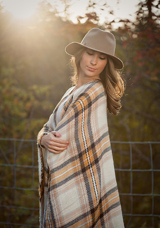 senior-girl-high school-graduation-pictures-ashtabula-photographer