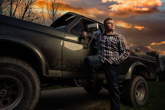 senior-pictures-boy-truck