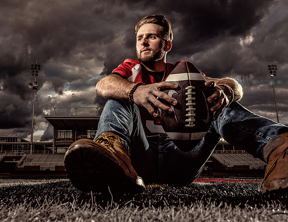 football-senior-pictures-photography-ashtabula-photographer