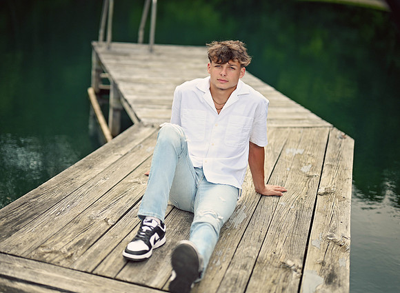 high school-senior-pictures-boys