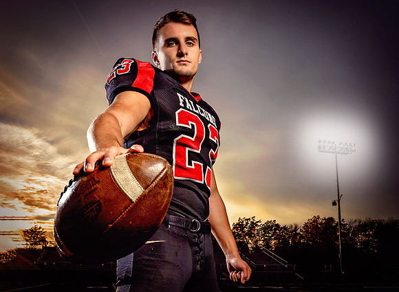 football-senior-pictures-photography-ashtabula-photographer