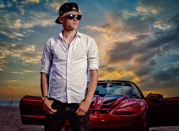 edgy-senior-pictures-car
